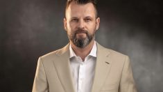 Jak odnaleźć się w świecie sztucznej inteligencji i budować sukces oparty na ponadczasowych kompetencjach?