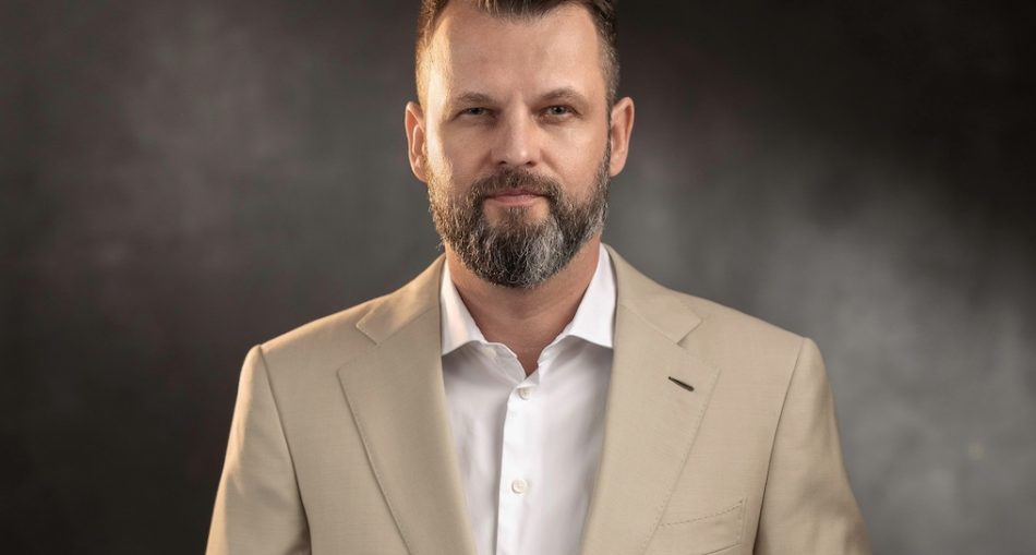 Jak odnaleźć się w świecie sztucznej inteligencji i budować sukces oparty na ponadczasowych kompetencjach?