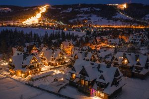 slow-travel-zima-cisza-natura-i-regeneracja-zamiast-atrakcji-dlaczego-ten-trend-rosnie-wlasnie-teraz