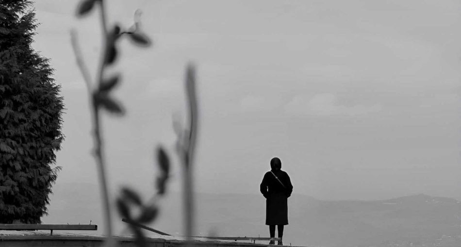 samotnosc-w-tlumie-dlaczego-studenci-czuja-sie-coraz-bardziej-samotni-i-jak-temu-zapobiec