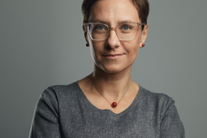 Cyfrowa dojrzałość zamiast technologicznej fascynacji. Dlaczego sama obsługa AI to za mało, by utrzymać się na rynku pracy?