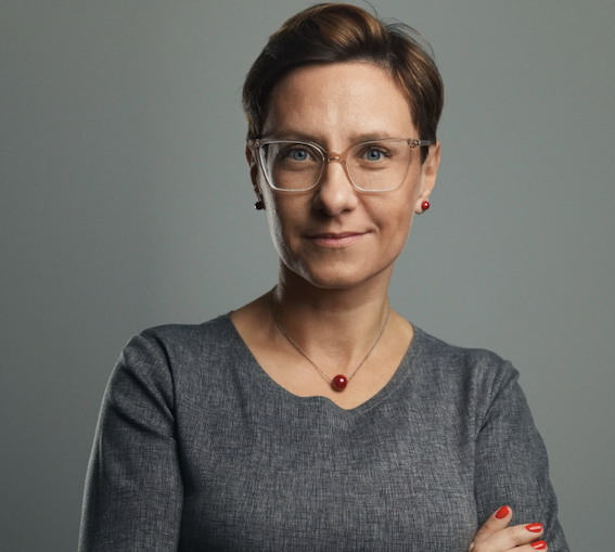 Cyfrowa dojrzałość zamiast technologicznej fascynacji. Dlaczego sama obsługa AI to za mało, by utrzymać się na rynku pracy?