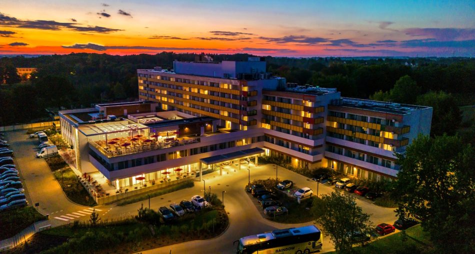 arche-naleczow-w-miedzynarodowej-rywalizacji-o-tytul-najlepszego-hotelu-konferencyjnego-w-polsce