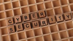 cyberbezpieczenstwo-zaczyna-sie-zanim-powstanie-pierwsza-linia-kodu