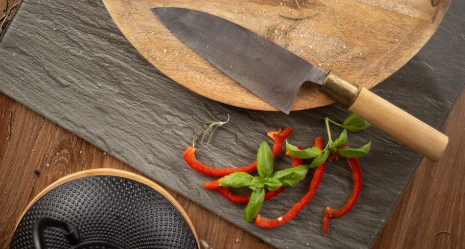 Sushi nie potrzebuje ośmiu składników. Dobry nóż potrzebuje ostrzenia, nie wymiany. Czego japońskie podejście może nauczyć nas o jakości?